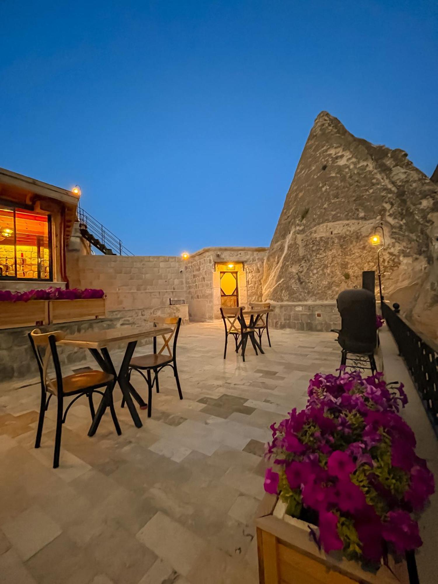 Sora Cave Hotel Гьореме Екстериор снимка