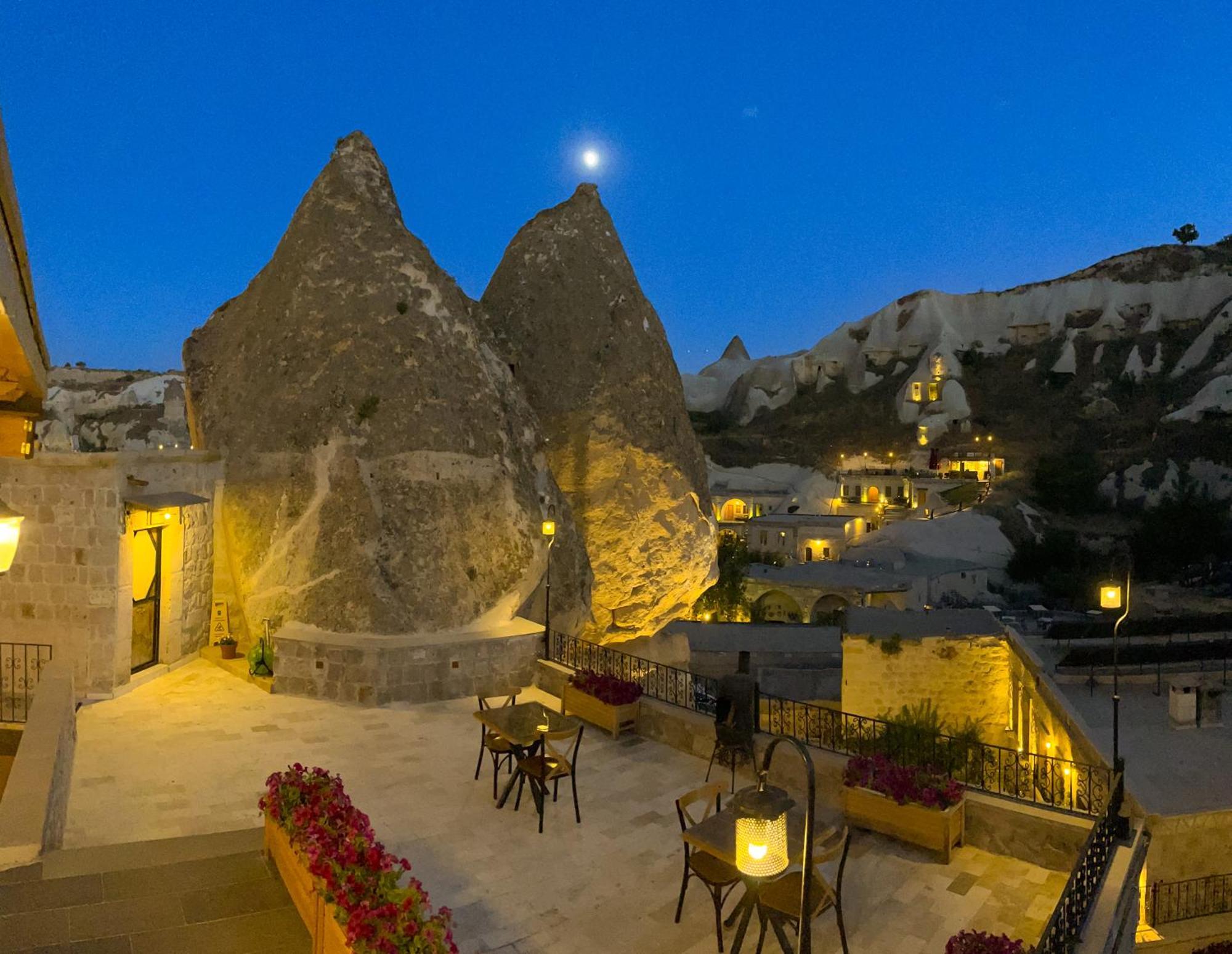Sora Cave Hotel Гьореме Екстериор снимка